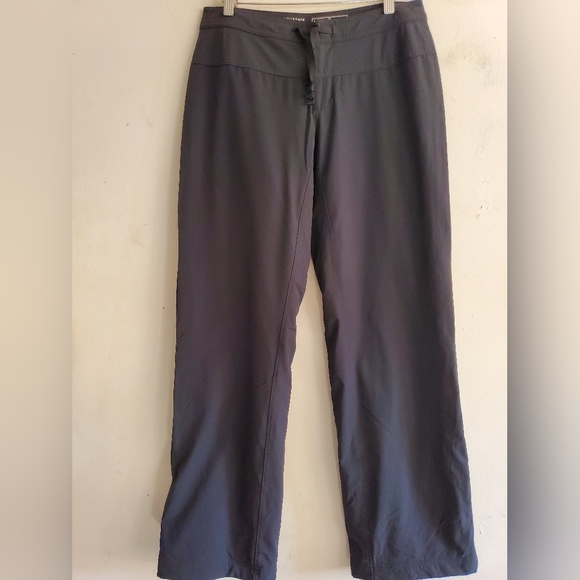 Mountain Hardwear Pants - Mountain  Hard wear women's outdoor pant size 6/32.